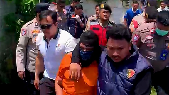 Polresta Palu Gelar Pra Rekonstruksi Kasus Pembunuhan Satu Keluarga di Duyu